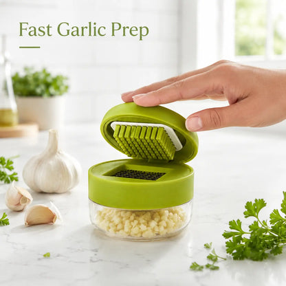 Manual Garlic Chopper, Mini Garlic Press Cutter with Stainless Steel Blades & Clear Collection Cup, Compact Kitchen Garlic Mincer for Garlic, Ginger, Onion & Chili, Easy-Press Food Prep Tool, Green